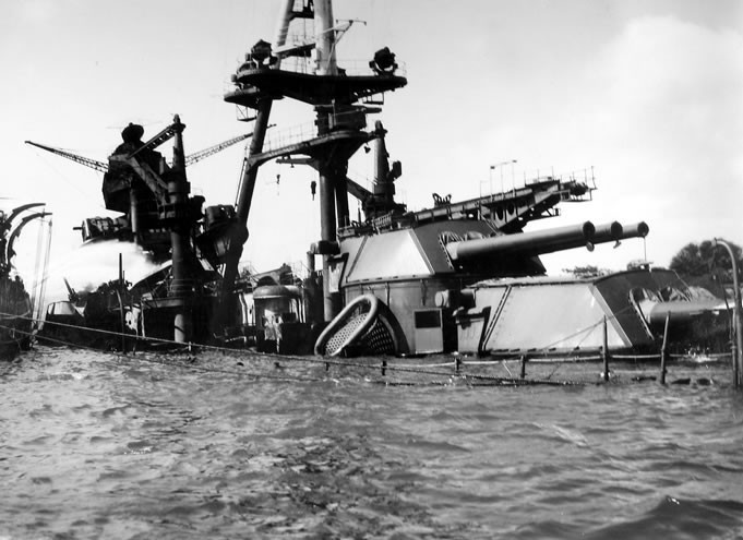 USS-Arizona-Battleship-Pearl-Harbor-BB-39-13 an old photo of a ship