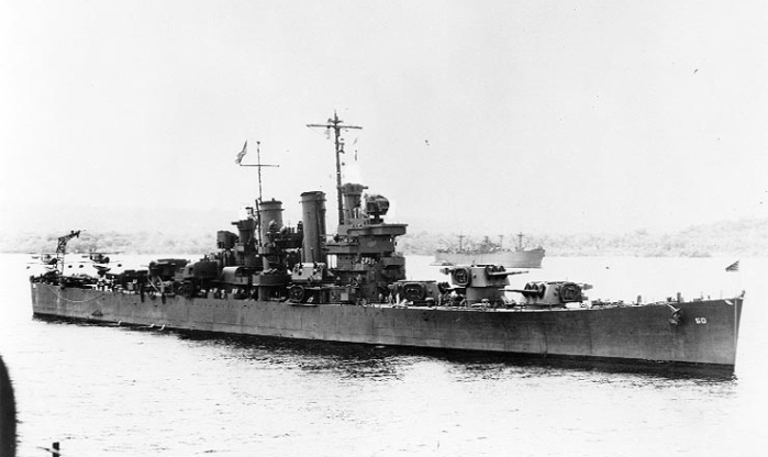USS_Helena_CL-50-700px a large ship in a body of water