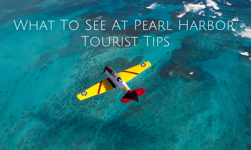 What-To-See-At-Pearl-Harbor_-Tourist-Tips a blue pool of water